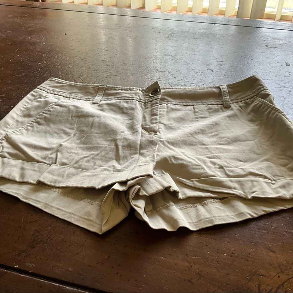 Express design studio size 10 ladies shorts
